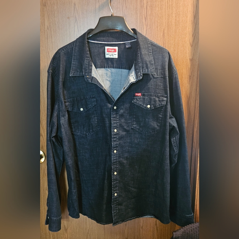 Wrangler Men's Dark Blue Denim Shirt